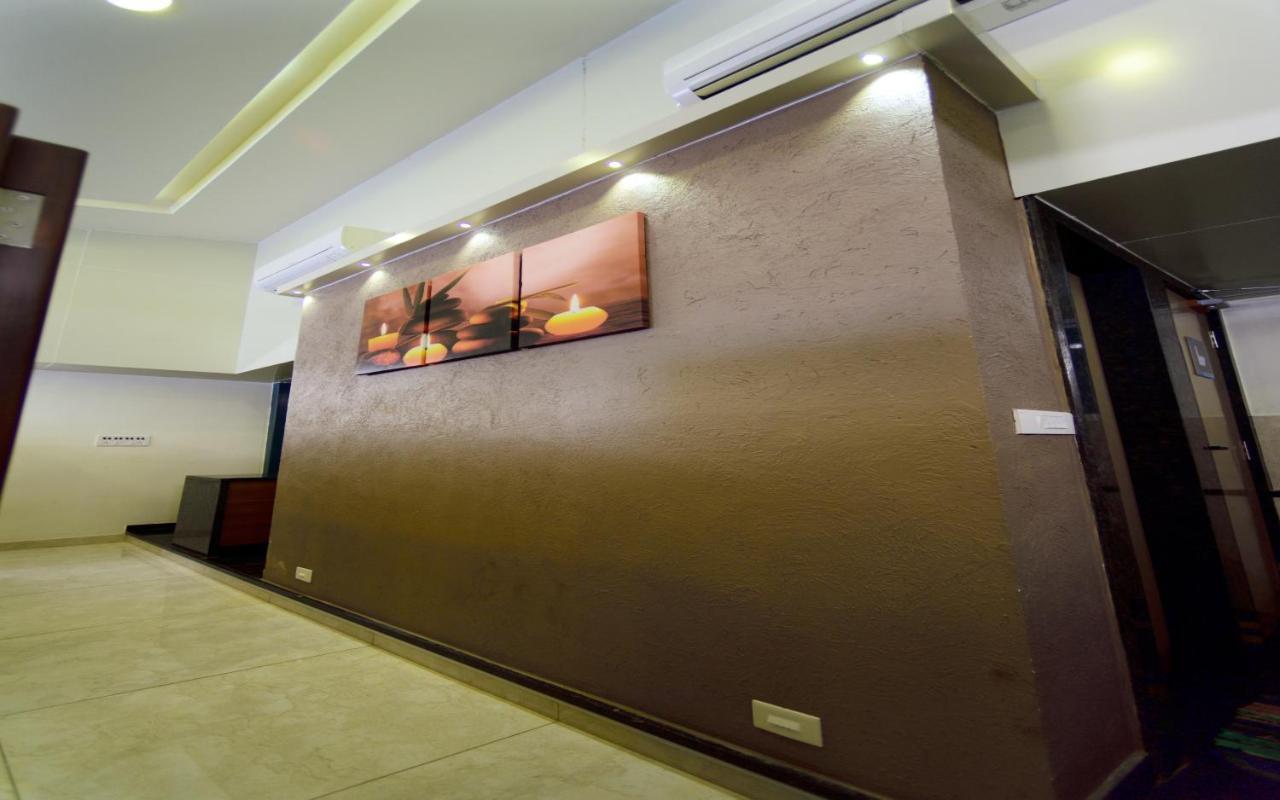 Bedspace- Capsule Ac Hotel Мангалор Екстериор снимка